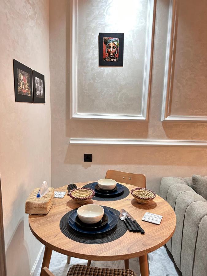 Luxueux Studio A Cote De Mcdo & Zara Maarif Casablanca Exteriör bild